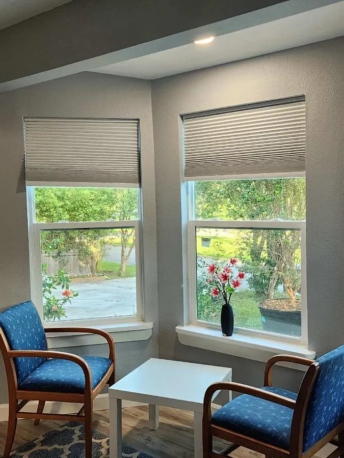 Spacious Bedroom With Private Workspace, Ensuite Bathroom - Room# 1 In Shared House No Pet Orlando